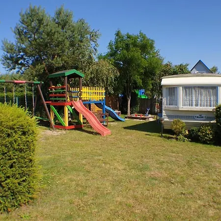 Letniskowe Bursztynek Lodge *