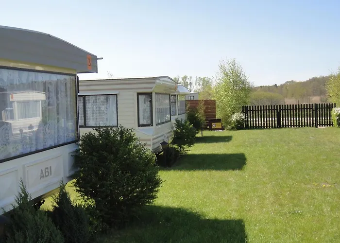 Letniskowe Bursztynek Lodge *