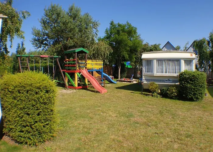 Letniskowe Bursztynek Lodge *